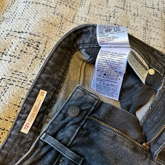 Levi’s 721 - Picture 3 of 4